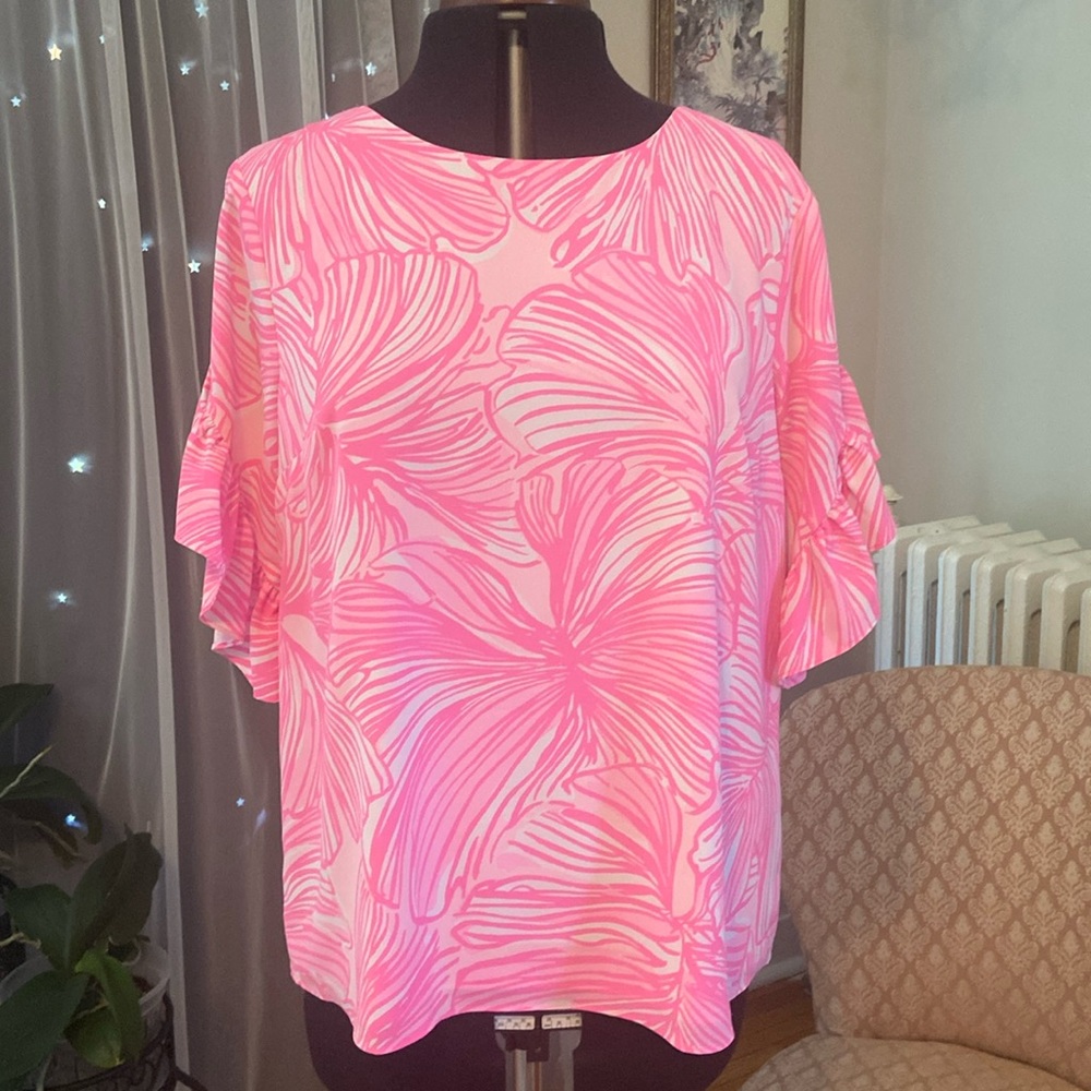 Lilly Pulitzer top 🌴